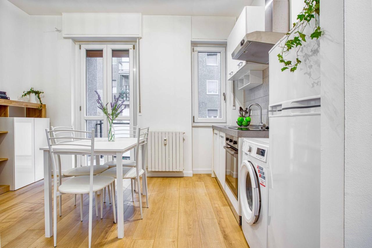 Apartamento Joivy Warm And Inviting Flat With Balcony Milán Exterior foto